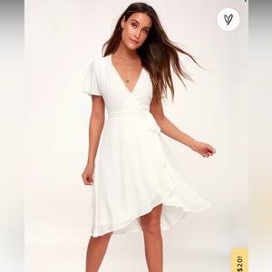 NWT Lulu’s Wrap Midi Dress